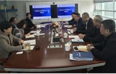 ��̨����ί����ǡ��г��־�һ�е����й�ʯī